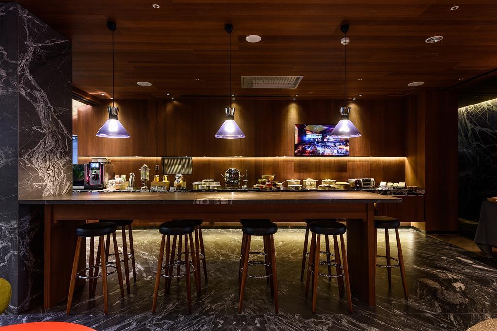 Inhouse Hotel Taichung Extérieur photo
