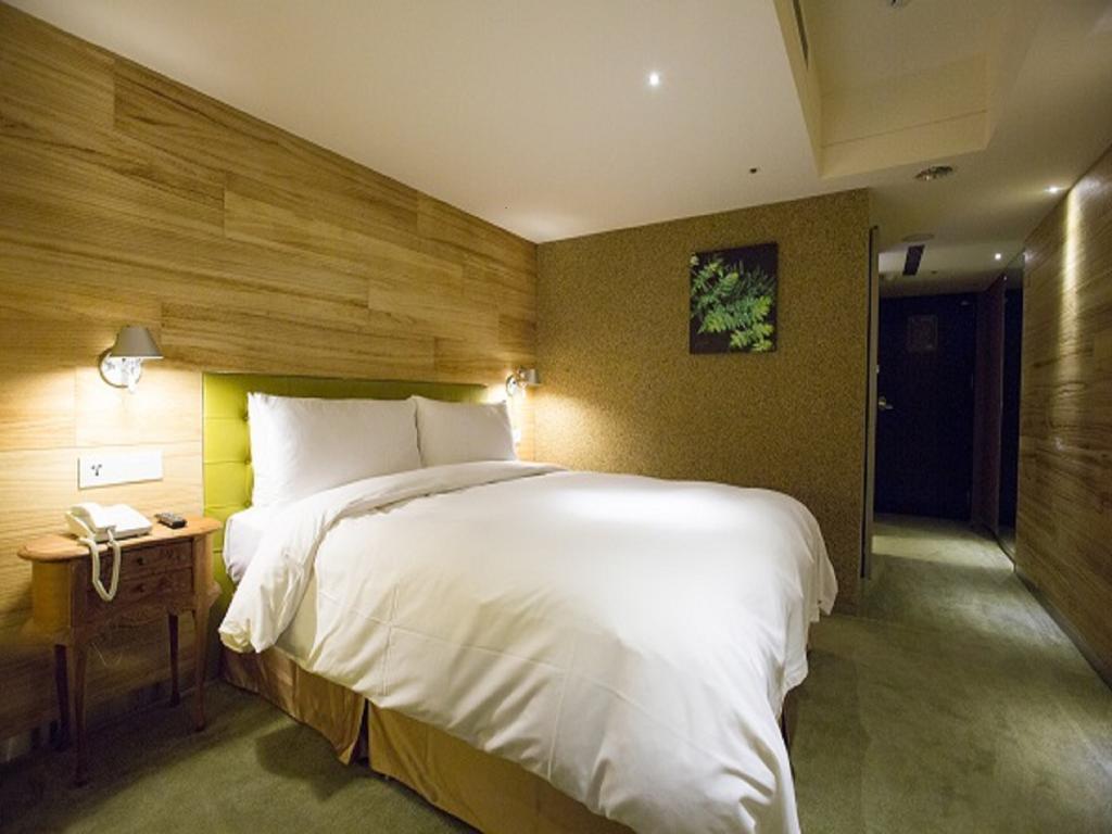 Inhouse Hotel Taichung Extérieur photo