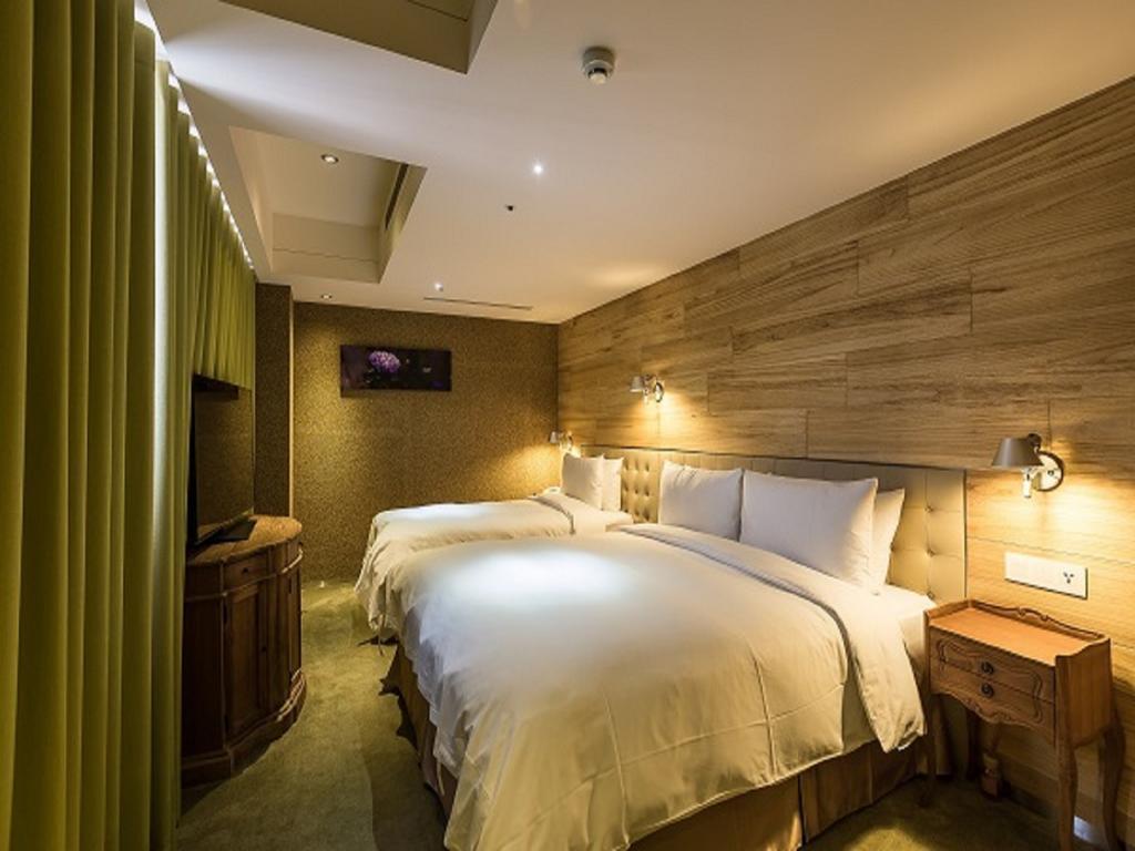 Inhouse Hotel Taichung Extérieur photo